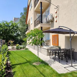 Apartment Paskal-lux With Free Parking And Ac, Budapest